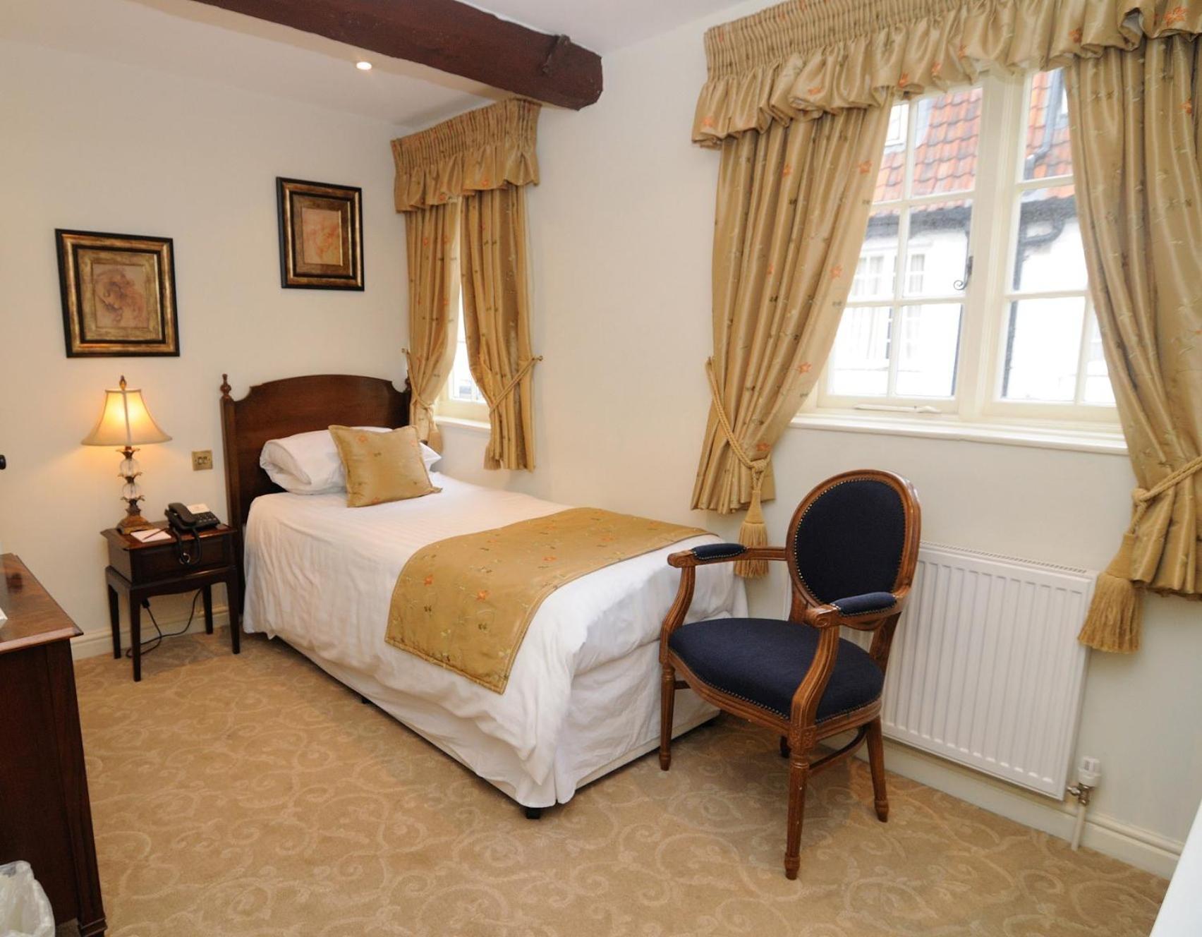 Ye Olde Bell Hotel & Spa Ретфорд Номер фото